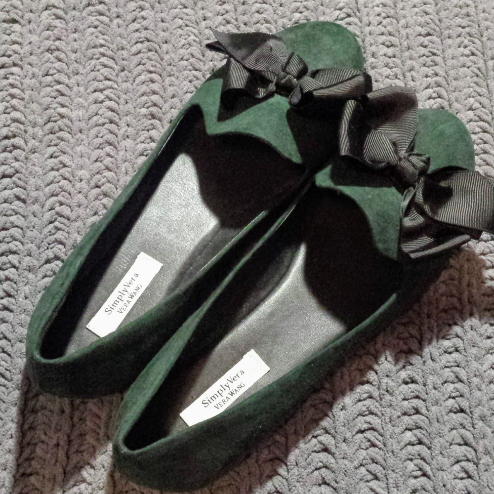 Vera Wang Flats Brand New